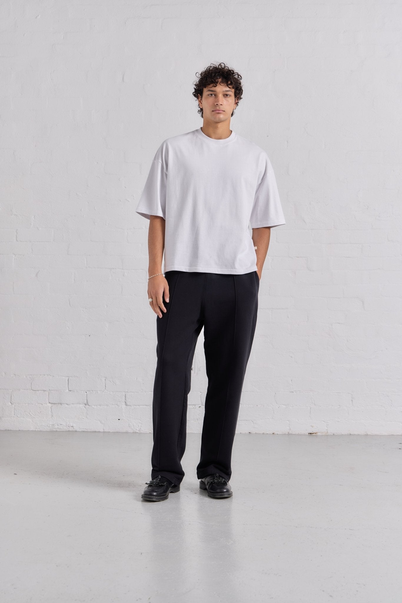 Heavyweight Essential T-Shirt - White - ASHA JASPER.